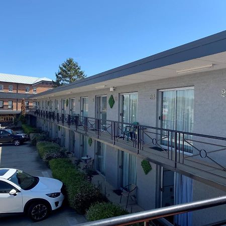 Crest Motor Inn Queanbeyan Eksteriør billede