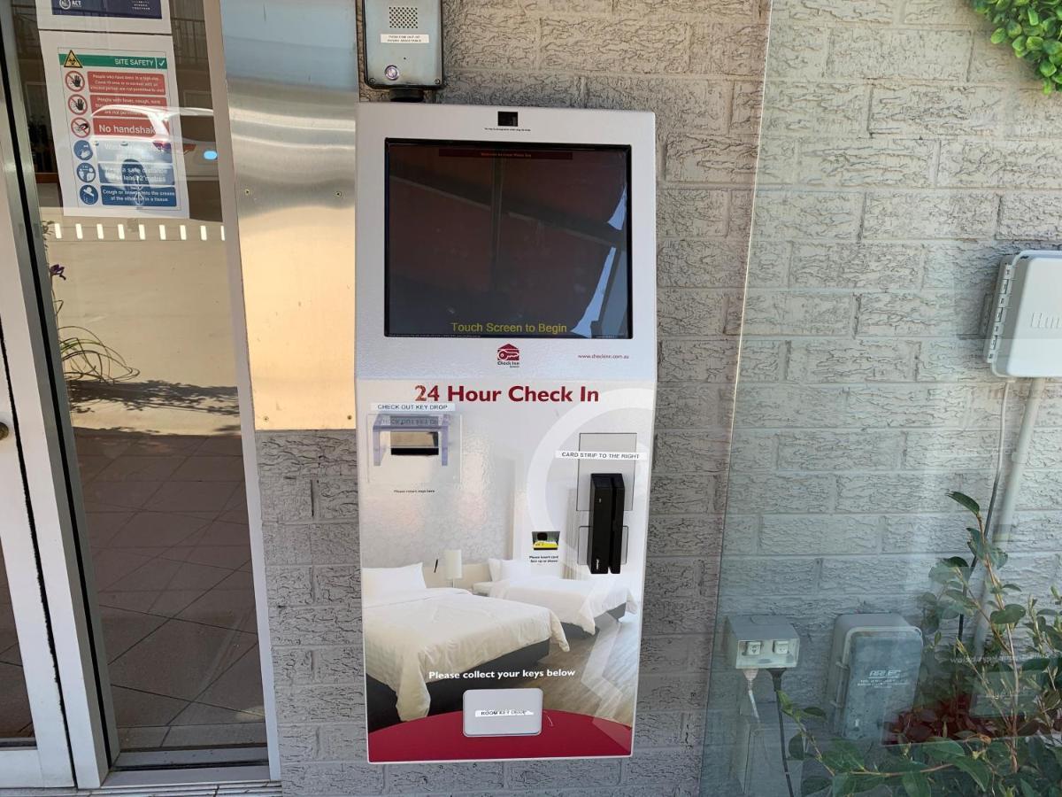 Crest Motor Inn Queanbeyan Eksteriør billede