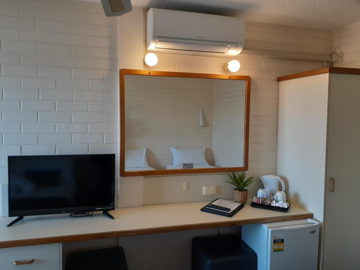 Crest Motor Inn Queanbeyan Eksteriør billede