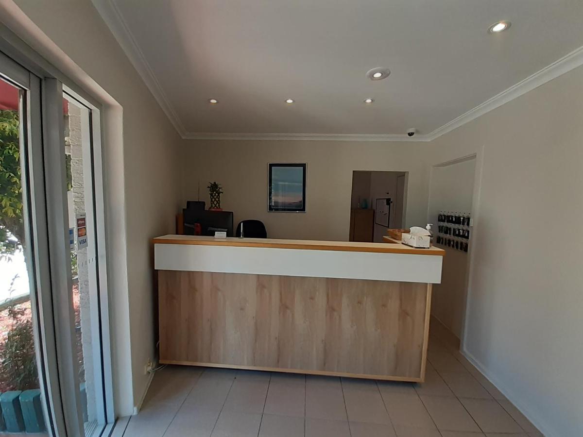 Crest Motor Inn Queanbeyan Eksteriør billede