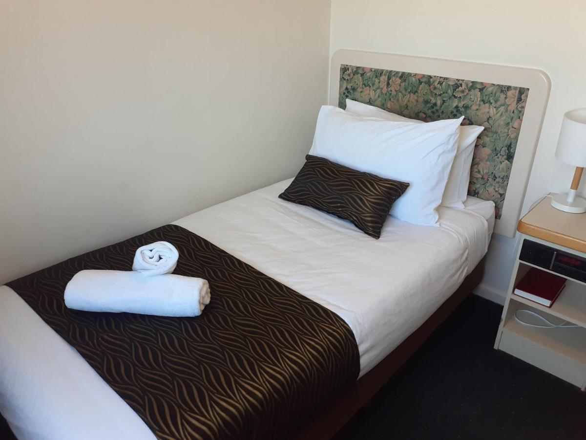 Crest Motor Inn Queanbeyan Eksteriør billede