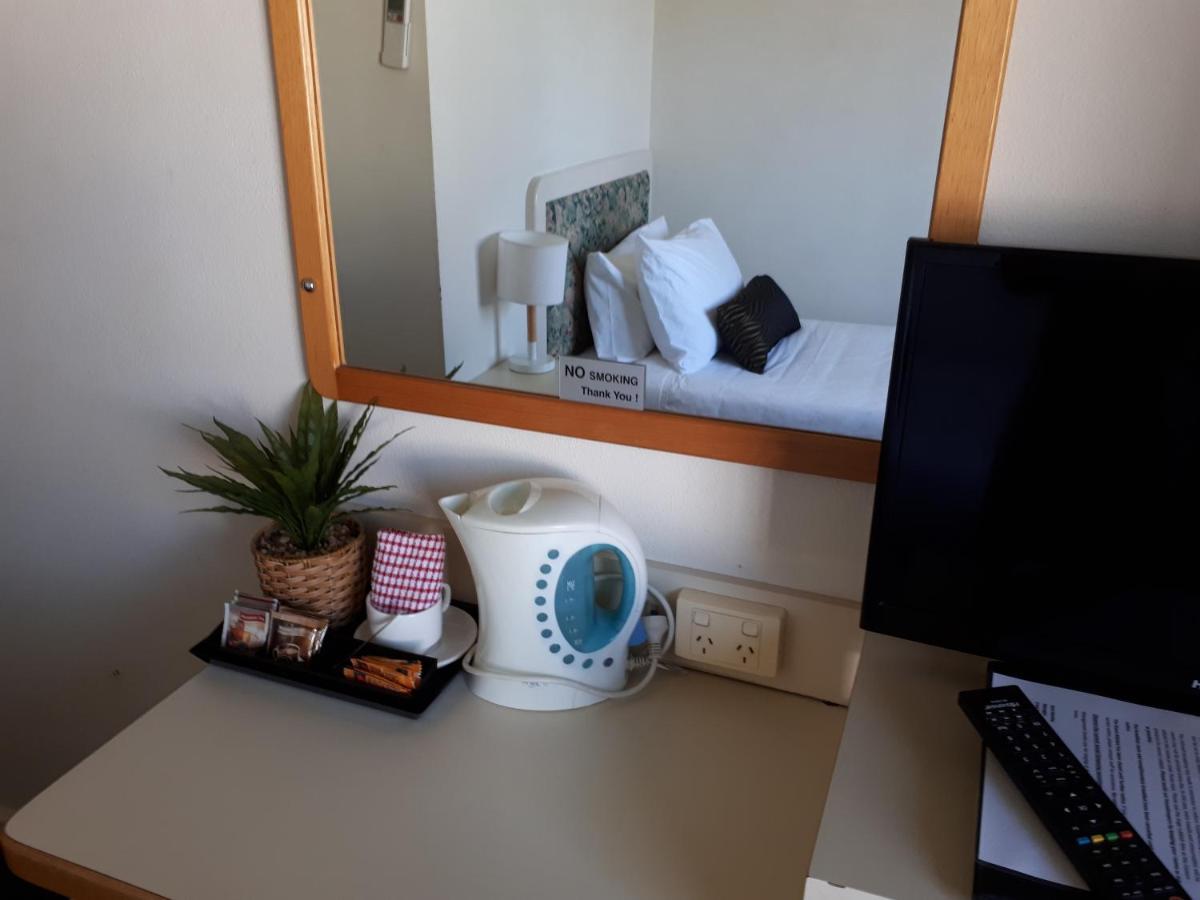 Crest Motor Inn Queanbeyan Eksteriør billede