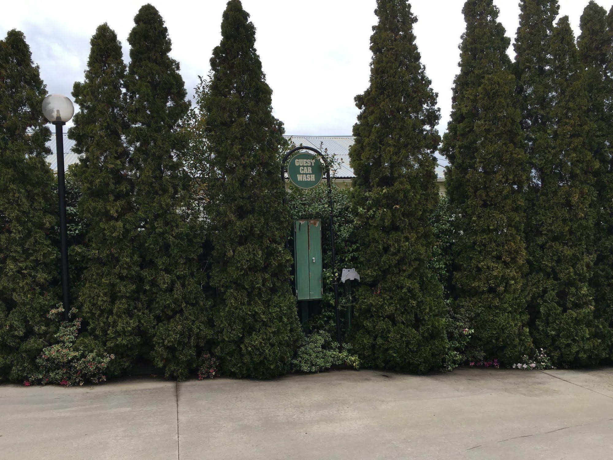 Crest Motor Inn Queanbeyan Eksteriør billede
