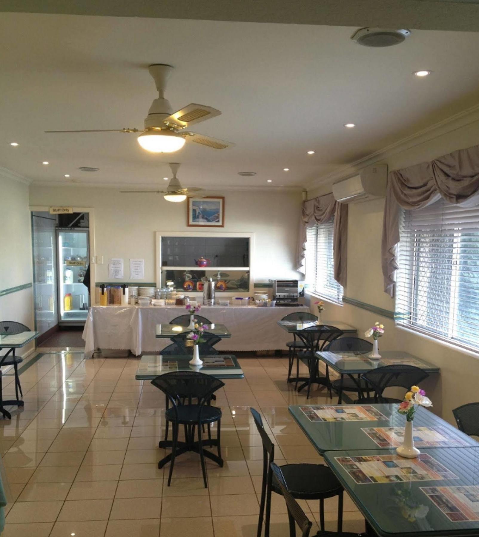 Crest Motor Inn Queanbeyan Eksteriør billede