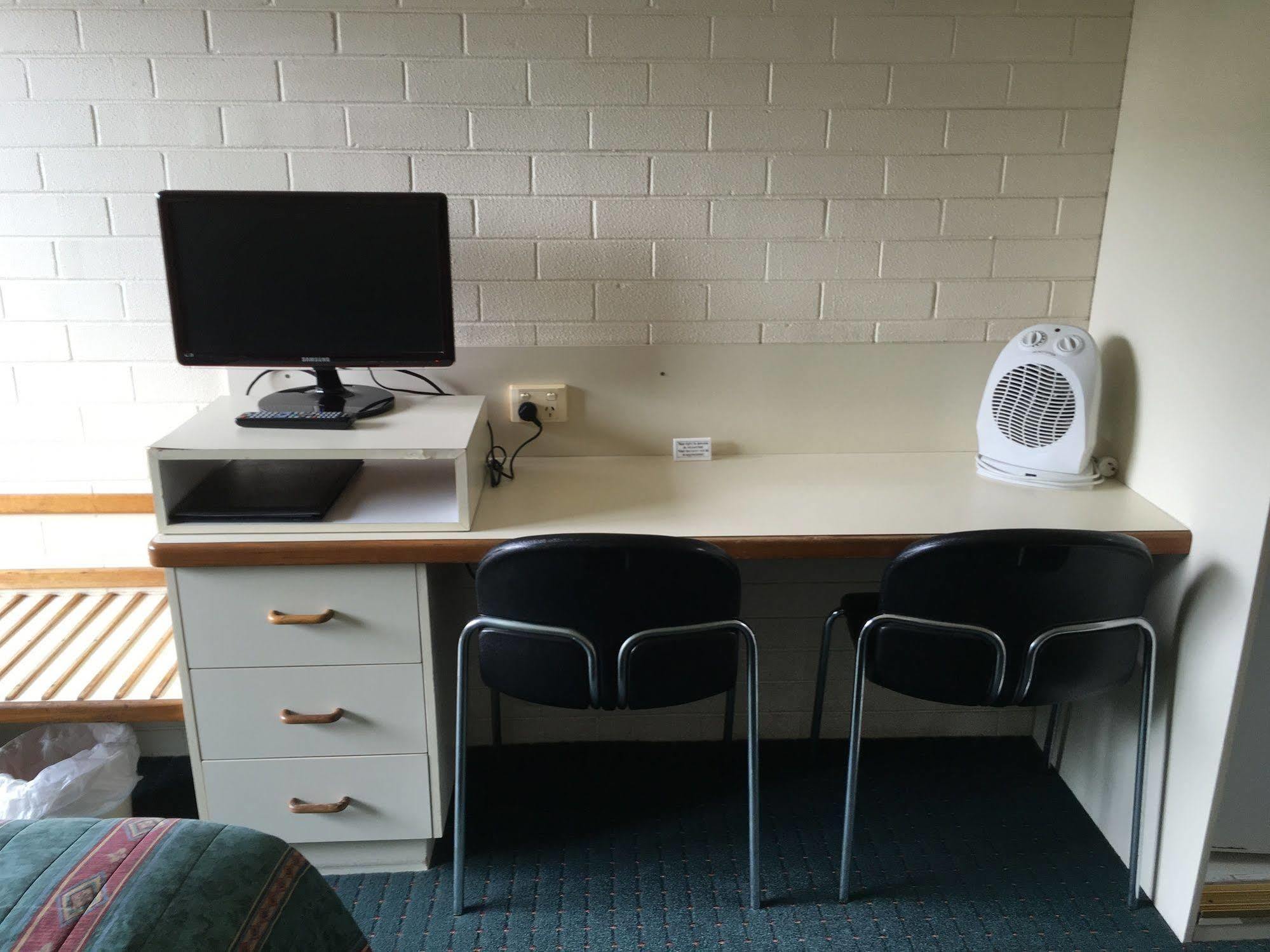 Crest Motor Inn Queanbeyan Eksteriør billede